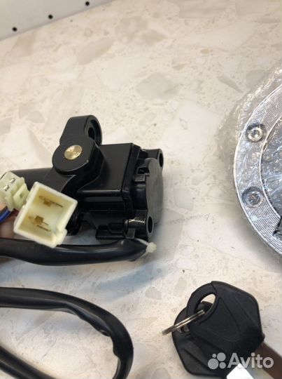 Замок зажигания Yamaha YZF R1 R6 2001-2010