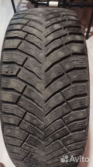 Michelin X-Ice North 4 205/50 R17 93T