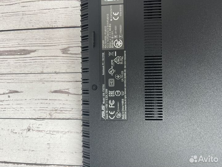 Игровой ноутбук Asus FX570U-DM148T