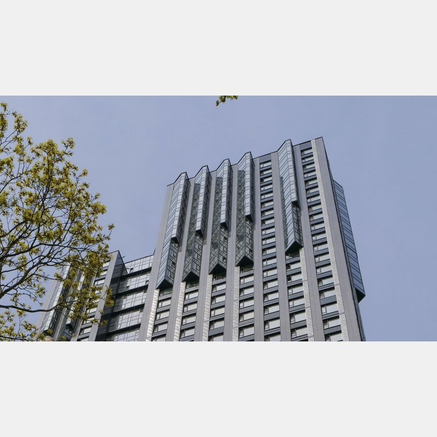 Квартира-студия, 37,8 м², 24/28 эт.