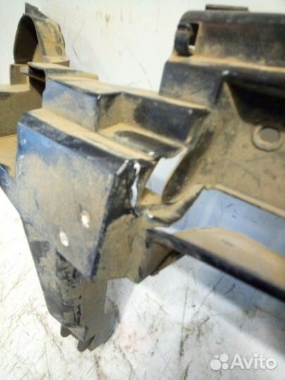 Усилитель бампера задний Renault Kaptur 1 2016