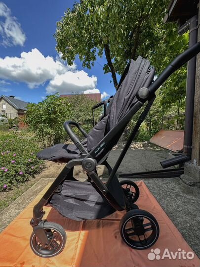 Прогулочная коляска maxi cosi leona 2