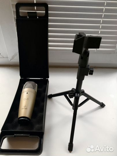 Студийный микрофон behringer c1