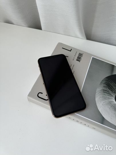 iPhone Xs, 64 ГБ