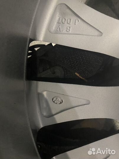 Литые диски на Toyota Land Cruiser 300 R20