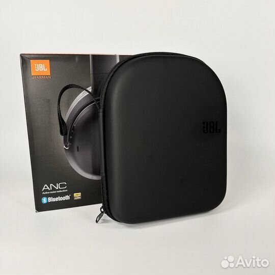 JBL Tour One M2