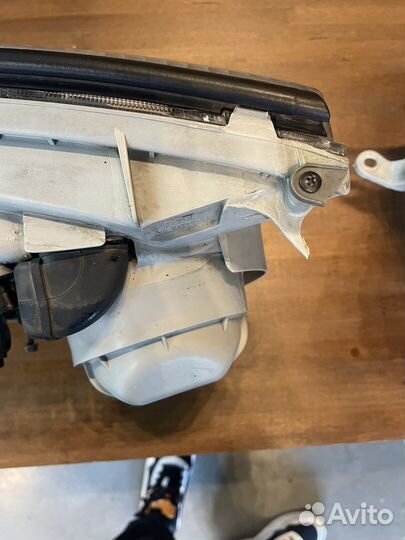 Фары передние Lexus LS400