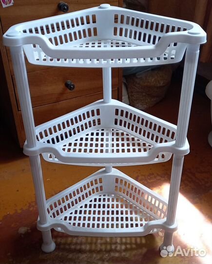 Полка угловая на пол