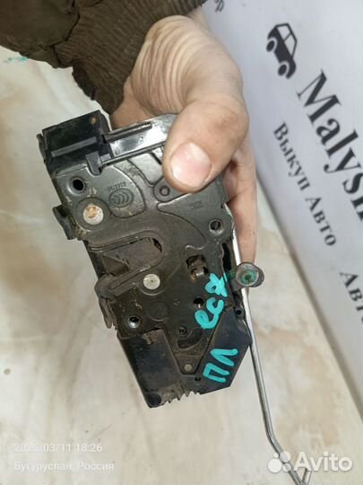 Замок двери передний левой Geely Emgrand ec7