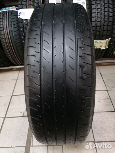 Yokohama BluEarth E51 225/60 R18