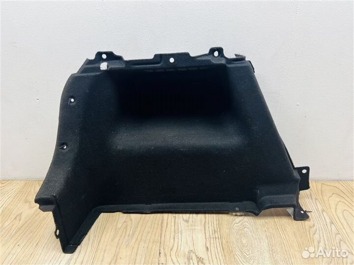 Обшивка багажника задняя левая Hyundai I30 1.6