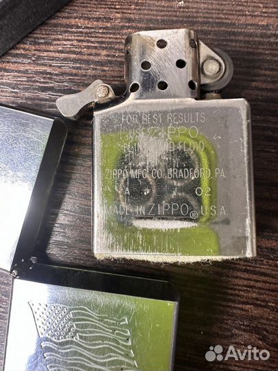 Зажигалка zippo бензиновая, сделано в США. Немног