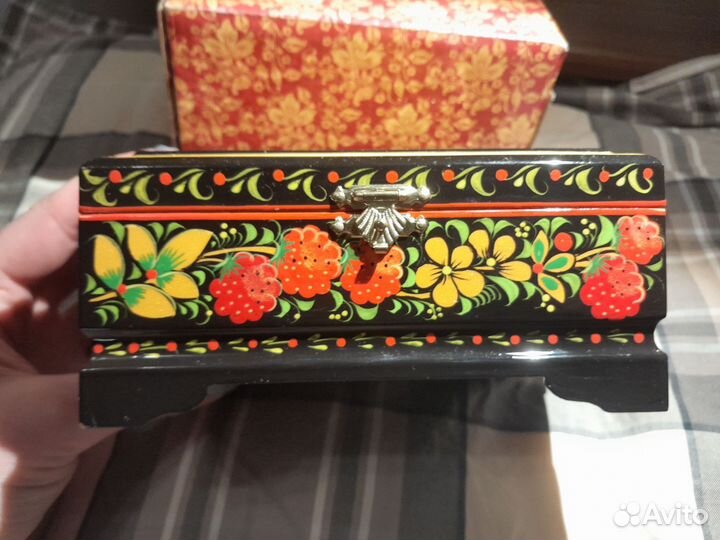 Деревянная шкатулка ручной росписи хохлома