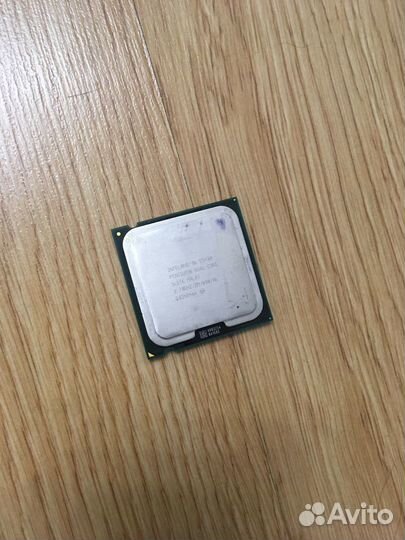 Intel Pentium E5400 Wolfdale 2.70 GHz (775)