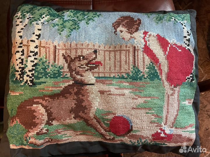 Винтажная декоративная подушка (вышивка крестиком)