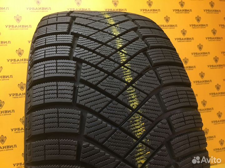 Pirelli Ice Zero FR 235/45 R18 98H