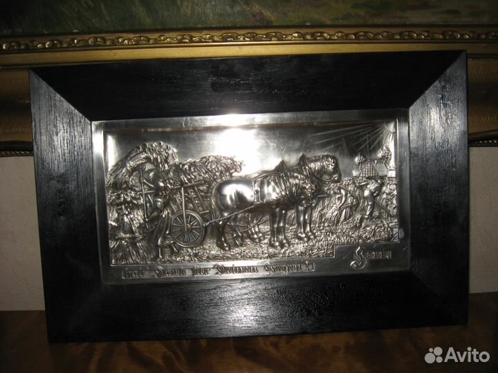 Плакетка антикварная 20-е годы лошадки