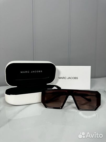 Солнцезащитные очки marc jacobs
