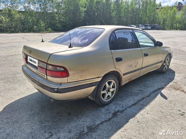 Toyota Carina E 2.0 AT, 1992, 400 000 км