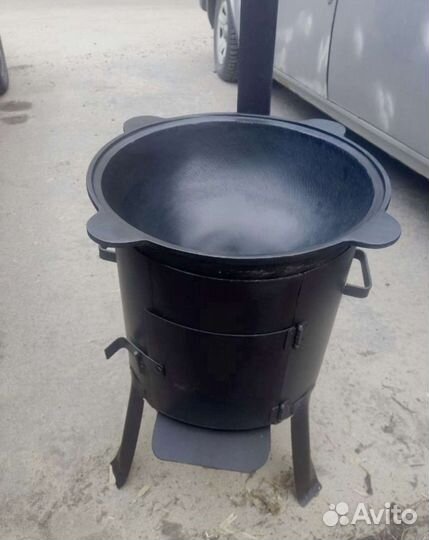 Казан чугунный 12 литров с печкой (артикул 7799)