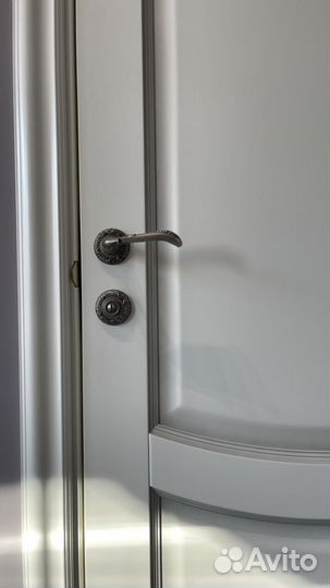 Дверь межкомнатная из массива бука