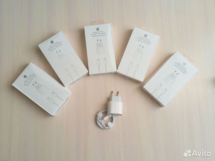 Зарядка на iPhone 25 ват