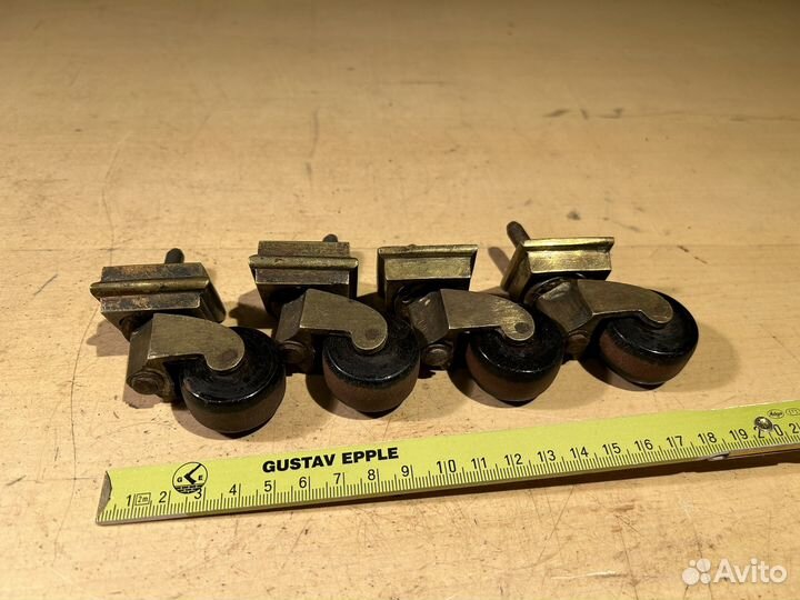 Бронзовые мебельные колёсики