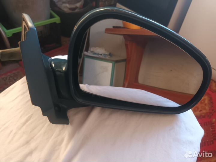 Зеркало правое Нива Бронта