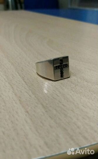 Кольцо с крестом