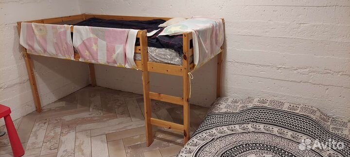Кровать чердак из массива