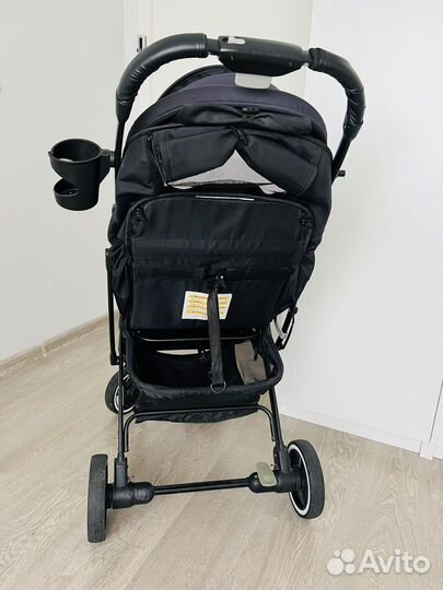 Прогулочная коляска Dearest с накидкой на ножки