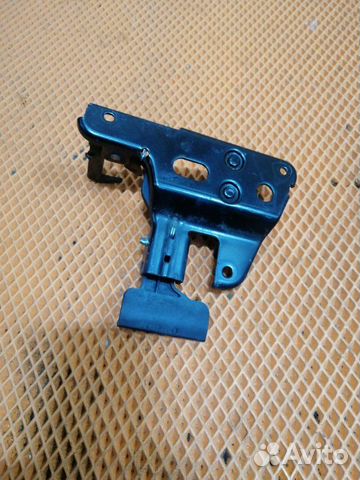 Крюк замка капота Audi A6 C6 4F ccea 2010