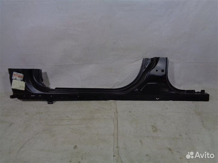 Порог левый Ford Focus 3 CB8 2010