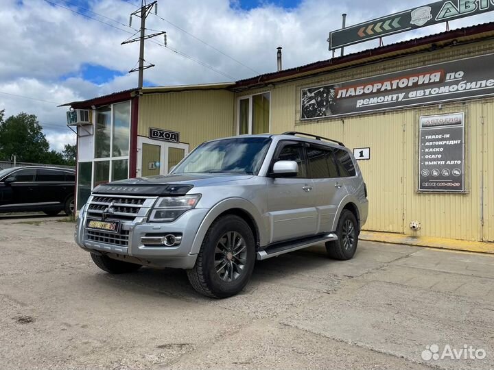 Mitsubishi Pajero 3.2 AT, 2013, 256 620 км