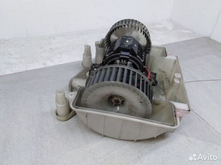 Моторчик печки A2218202714