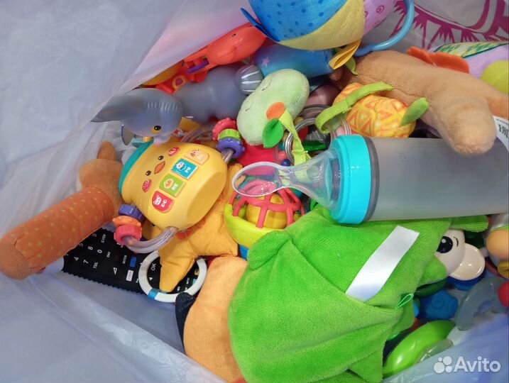 Игрушки для малышей пакетом