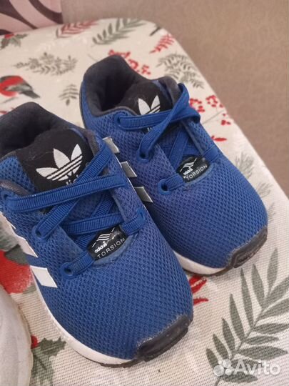 Кроссовки adidas