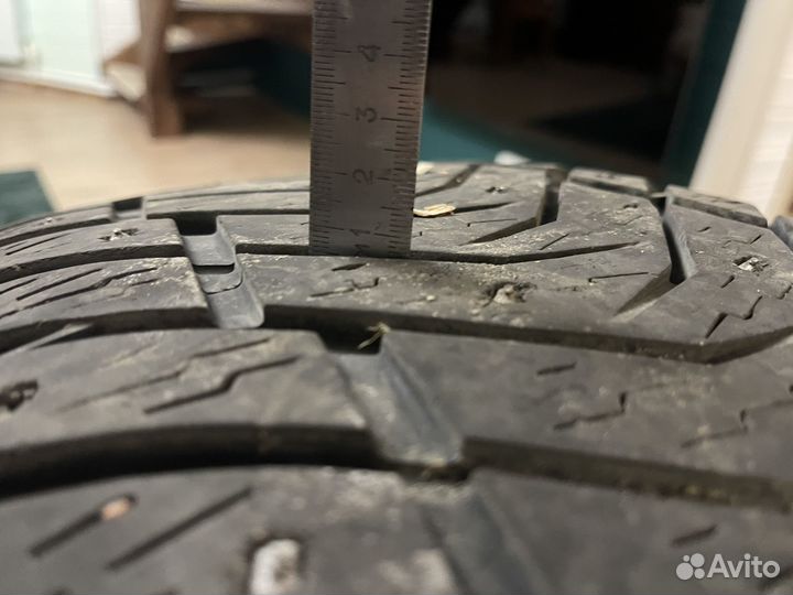 Yokohama Ice Guard IG65 275/50 R22