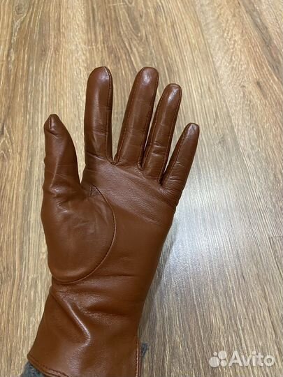 Перчатки женские кожаные новые