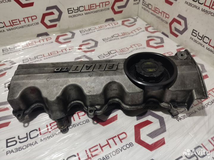 Клапанная крышка 1.9 TD Фиат Добло -09г