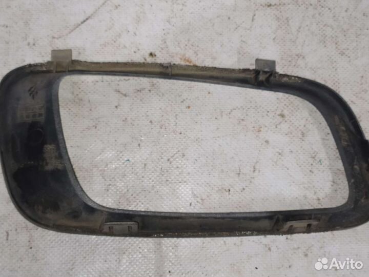 Окантовка птф левая Mitsubishi Montero 3 Pajero