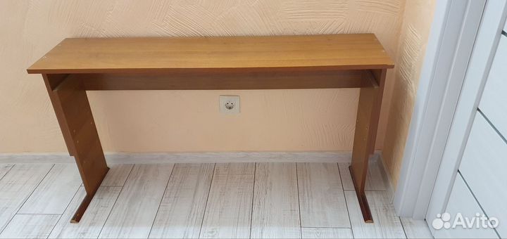 Стол для синтезатора