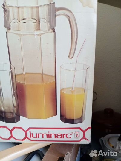 Стаканы с кувшином