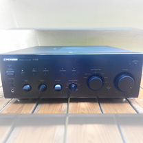 Усилитель Pioneer A-702R