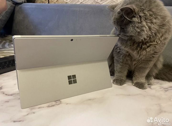 Microsoft Surface Pro 6 (i5,8gb)