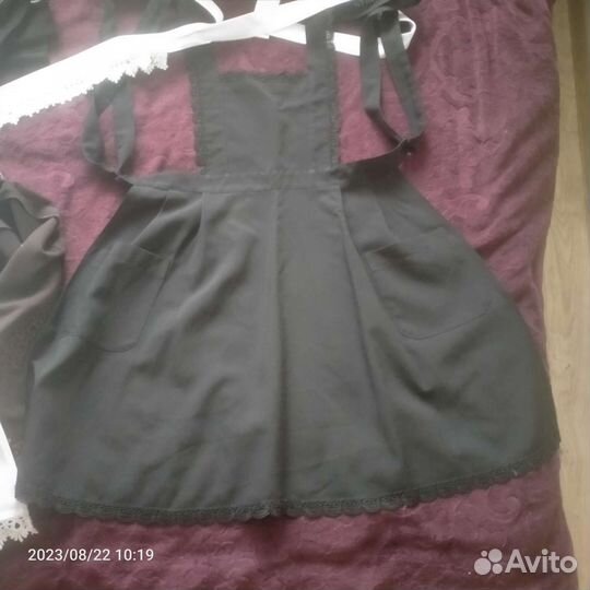 Школьная форма и фартуки в идеальном состоянии