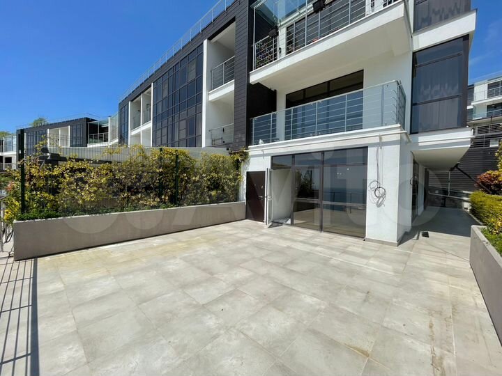 3-к. квартира, 175 м², 1/3 эт.