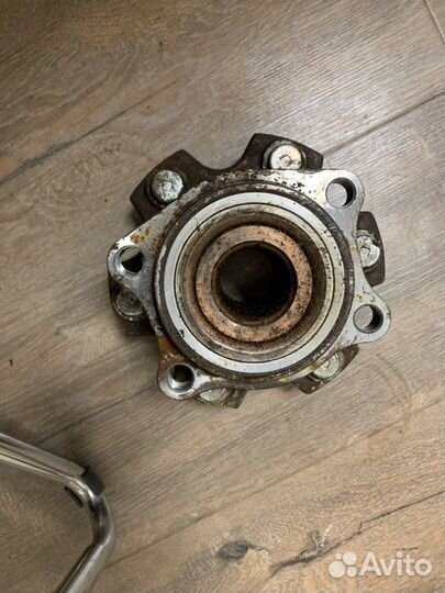 Ступица задняя Mitsubishi Pajero 4 3.2D 2007