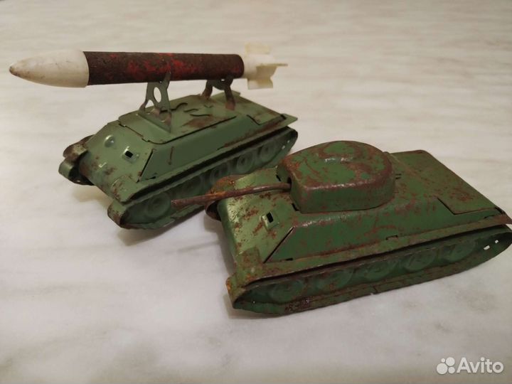 Модели военные, игрушки СССР, инерционные