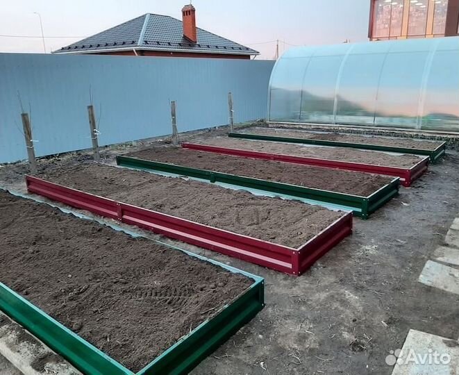 Грядки для вашего участка с покрытием и без